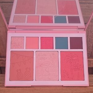 JOAH Flamingo Garden Eyeshadow & Cheek Palette